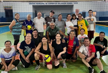 Prefeito Edinho Fundão parabeniza equipe de Vôlei Adaptado de Taguaí 