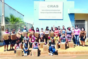 Prefeitura de Tejupá realiza entrega de cesta de Natal 