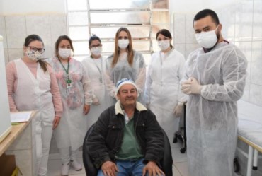 Saúde de Fartura amplia atendimento médico aos idosos do Lar São Vicente de Paulo