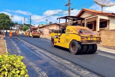 Ruas recebem novo pavimento asfáltico em Sarutaiá 
