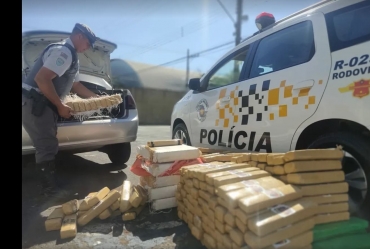 Homem é preso com mais de 400kg de maconha em rodovia