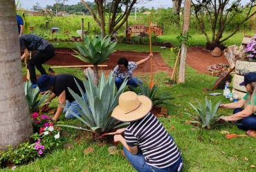Senar ministra curso de jardineiro manutenção e reforma em Itaporanga