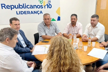 Prefeito, vice-prefeito e vereadores de Sarutaiá eleitos vão atrás de recursos