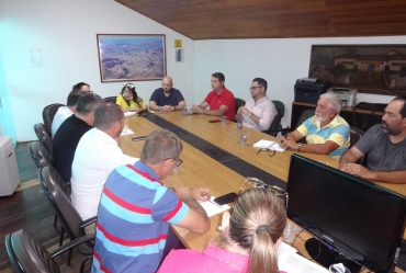 Representantes do executivo expõem aos vereadores a real situação de Avaré