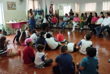 Fartura promove roda de conversa entre crianças e empresários na oficina de empreendedorismo