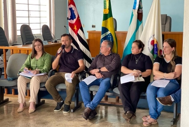Câmara de Taguaí realiza bate-papo inclusiva sobre serviços públicos e inclusão educacional