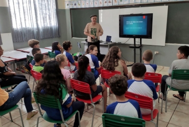 Cultura promove cursos e oficinas de cinema  produzidos com o celular em Timburi 