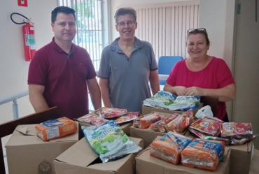 Fundo Social de Taguaí realiza doações de alimentos para entidades