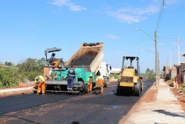 Começa a pavimentação de ruas do Jardim Califórnia