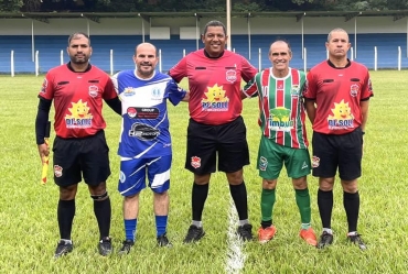 Oitos times participam do Campeonato de Master em Timburi