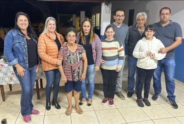 Jantar celebra o Dia das Mães no Centro de Convivência do Idoso