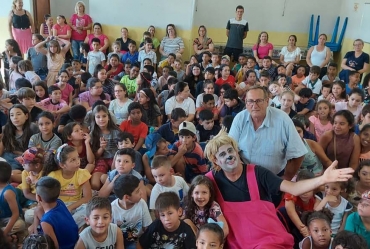 Valtinho Boranelli promove Semana das Crianças em Tejupá