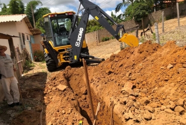 Prefeitura de Itaporanga realiza melhoria em rua do Lava Pés 