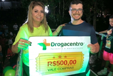 Drogacentro de Piraju festeja 30 anos com show de prêmios