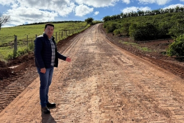 Prefeitura de Timburi intensifica recuperação das estradas rurais