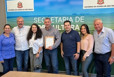 Prefeito Betinho busca recursos da agricultura para Cel Macedo