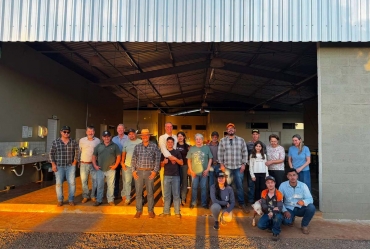 Produtores de Coronel Macedo participam de capacitação sobre o cultivo de lichia em Itaí