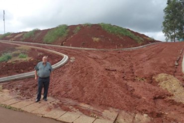 Prefeito Valtinho Boranelli acompanha início de obras em Tejupá