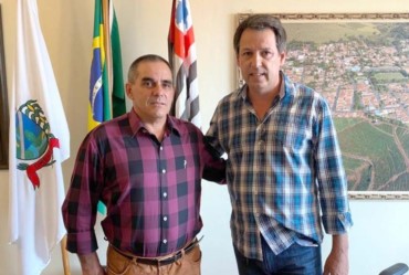 Romualdo Pozza assume prefeitura de Timburi