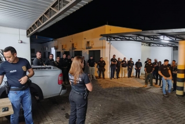 Polícia Civil de Fartura prende 7 pessoas por envolvimento com tráfico de drogas 