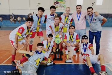 Coronel Macedo é campeão do Regional de Futsal de Base de Itaí 
