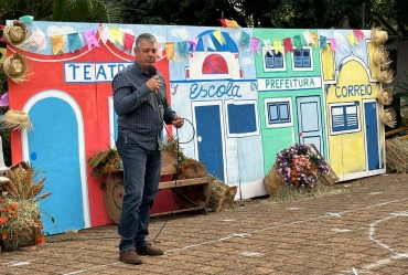  Festa junina do ensino acontece na praça da matriz em Timburi