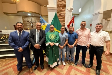 Missa solene é celebrada em comemoração ao aniversário