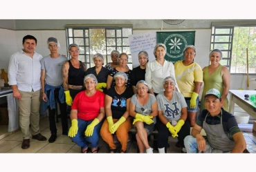 Cras Timburi promove curso de Higiene e Limpeza Artesanal