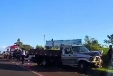 Acidente envolvendo quatro veículos deixa feridos na SP-255 em Avaré