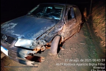 Motorista morre após perder o controle da direção e bater contra morro em rodovia de Riversul