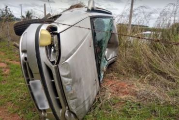 Polícia prende homem que capotou carro logo depois de furtá-lo