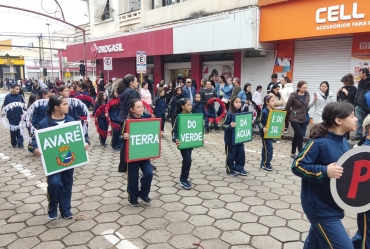 Desfile Cívico reúne grande público na celebração dos 165 anos de Avaré