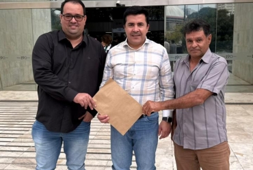 Prefeito e vereadores de Timburi participam de reuniões na Alesp