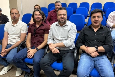 Representantes da Prefeitura de Timburi participam de encontro promovido pelo  Ministério Público em Piraju