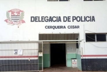 HOMEM ACUSADO DE MATAR VIZINHA A FACADAS É PRESO PELA POLÍCIA CIVIL