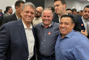 Autoridades anunciam construção de 127 casas populares