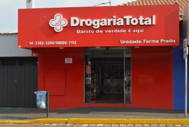 Drogaria Total completa 3 anos de atividades em Fartura