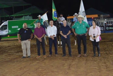 Deputado Motta participa da abertura da 32ª Expofar