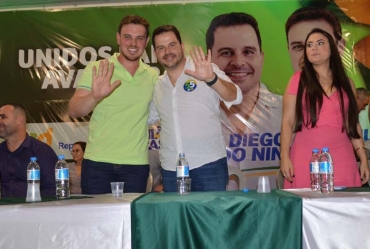 Convenção partidária em Coronel Macedo oficializa candidaturas de Diego do Nino e Vinícius Tonon