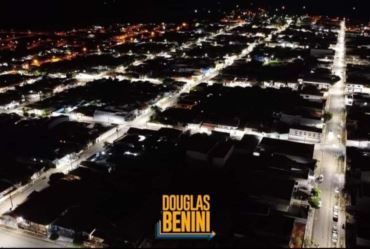 Douglas transforma Itaporanga em uma das cidades mais iluminadas 