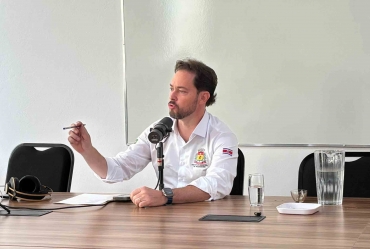 Prefeito Éder Miano convoca coletiva, rebate denúncias e realiza esclarecimentos sobre CPI em Taquarituba