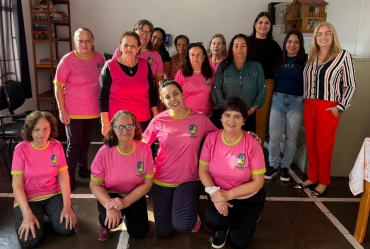 Cras e Departamento da Saúde realizam café da manhã em homenagem ao Dia das Mães em Sarutaiá