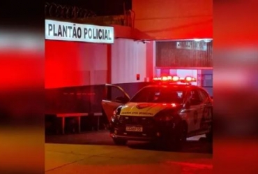 Motorista embriagado é preso após ser flagrado dirigindo em 'zigue-zague' em Itapeva