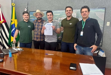 Prefeitura de Timburi e Sebrae discutem novos projetos para fortalecer a agricultura familiar e gerar renda no campo