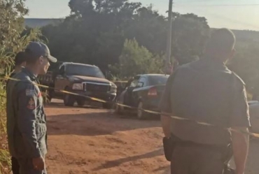 Idoso de 72 anos morre em batida frontal entre carro e caminhonete