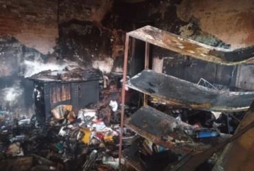 Incêndio destrói casa de idoso 