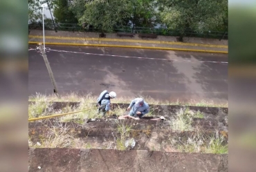 Jovem desacordado é resgatado em paredão de 12 metros de altura em Piraju