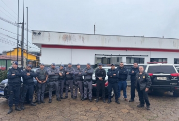Polícias Civil e Militar e Guarda Municipal cumprem mandados e apreendem arma, drogas e celulares em Paranapanema