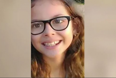 Adolescente de 13 anos é achada morta com sinais de espancamento em Sarutaiá; mãe e padrasto foram presos