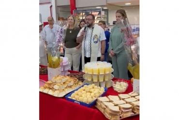 Supermercado São Francisco realiza manhã especial de Dia das Mães com sorteios, homenagens e festival de bolos